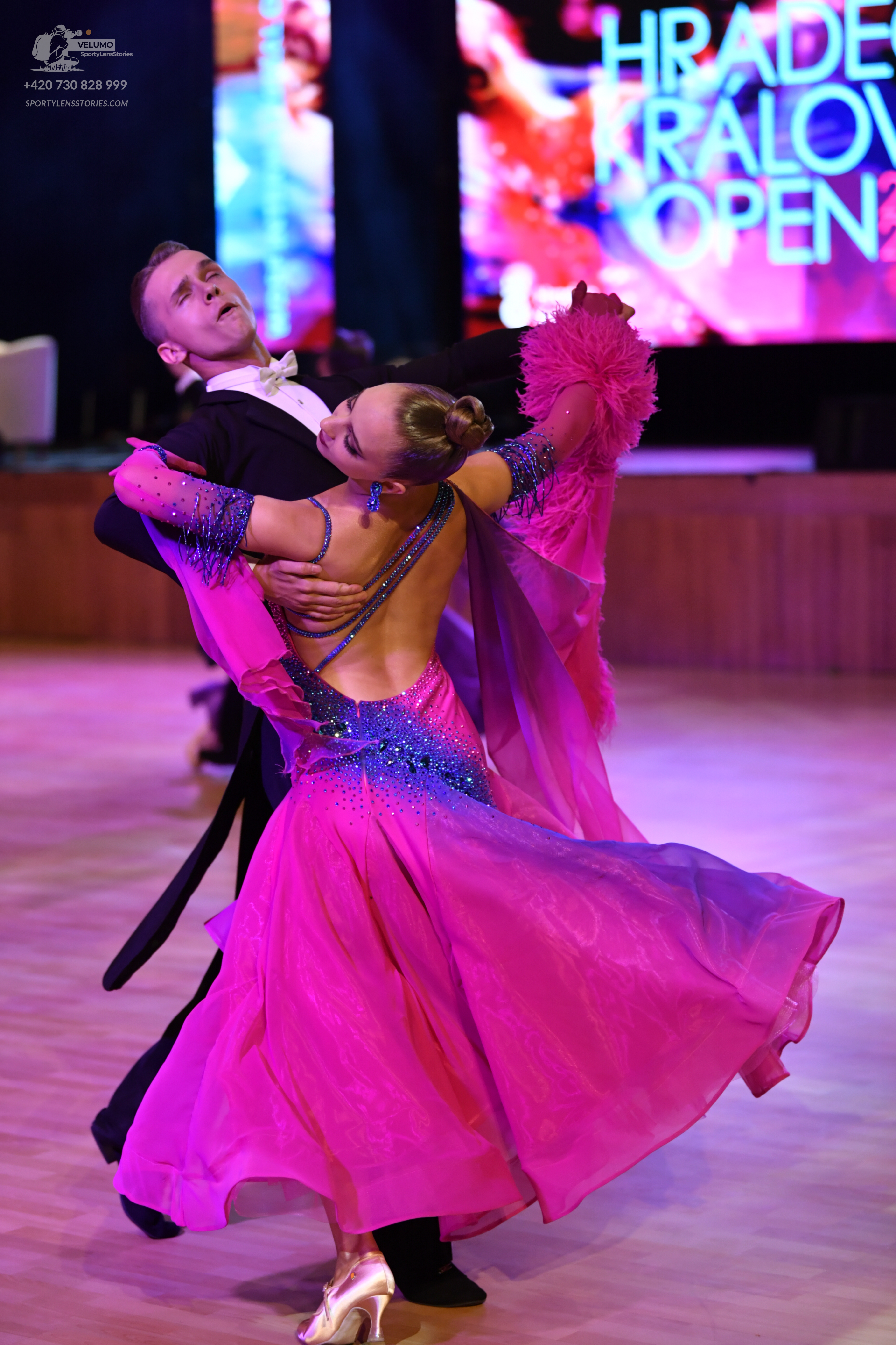 Dancesport competitor: Male dancer: black tailcoat with a white shirt and white bow tie