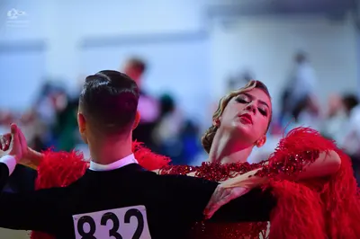 Dancesport competitor #832: Male dancer: black top