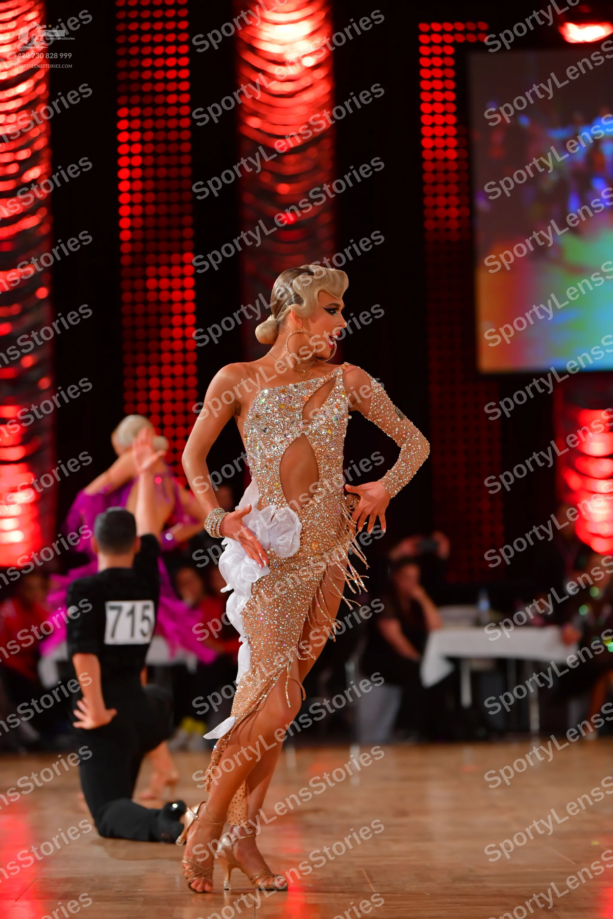 Dancesport competitor #715: Male dancer: black shirt and trousers