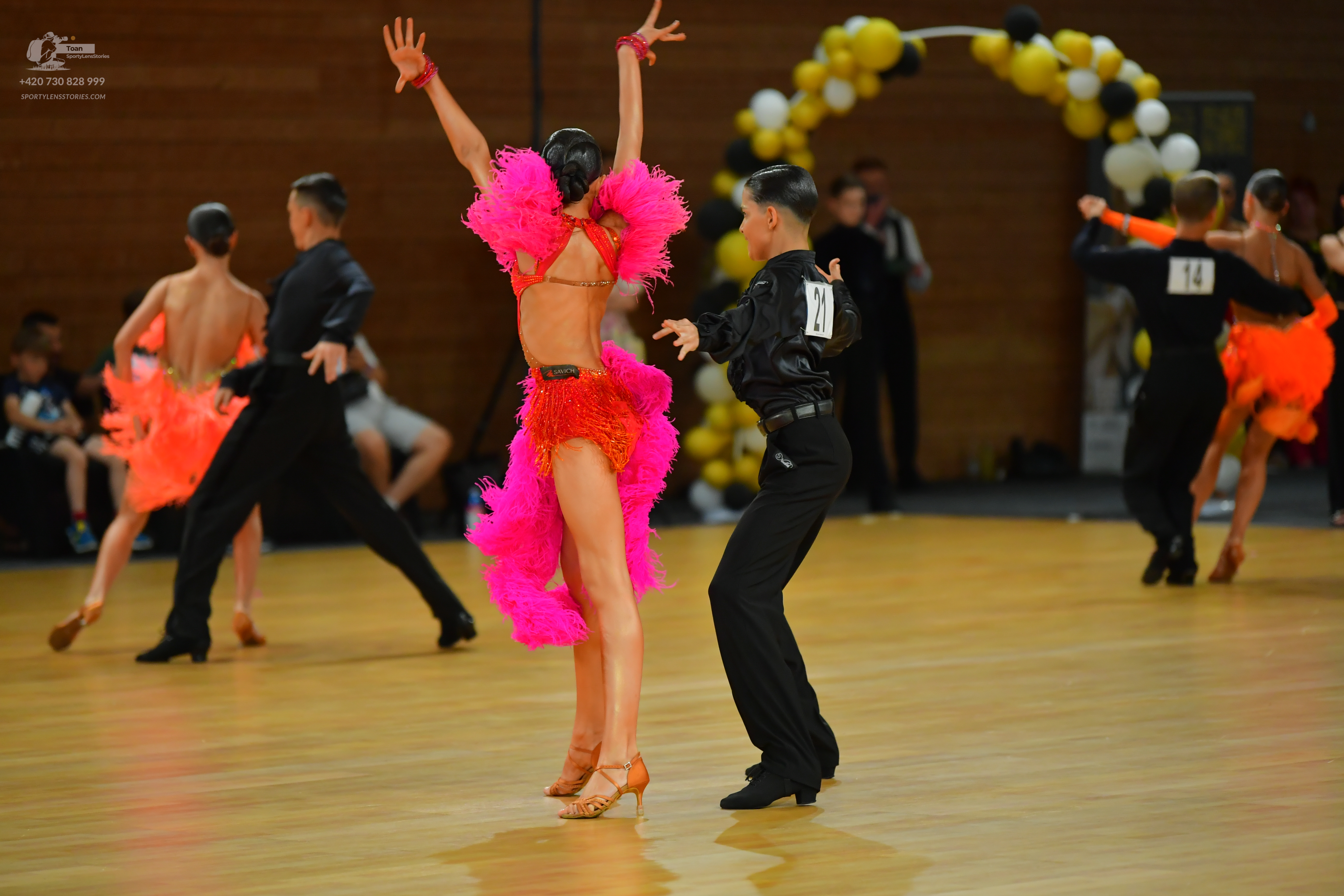 Dancesport competitor: ** Male
*   **Color:** Black
*   **Fabric:** Sequin
*   **Style:** Tail suit wit