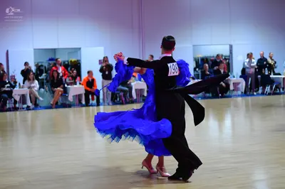 Dancesport competitor #198: Male dancer: black ballroom tailcoat and trousers