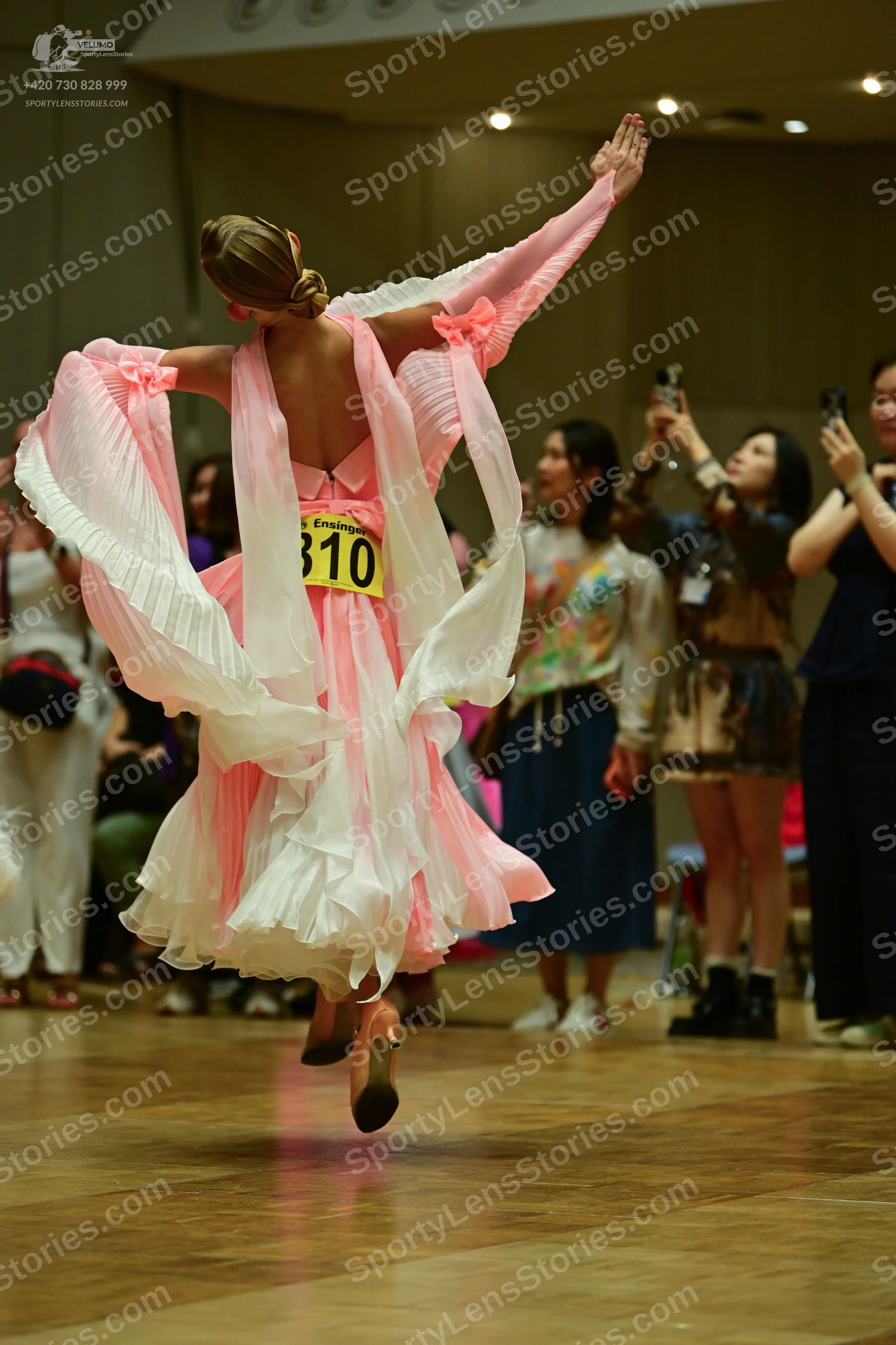 Dancesport competitor #B10