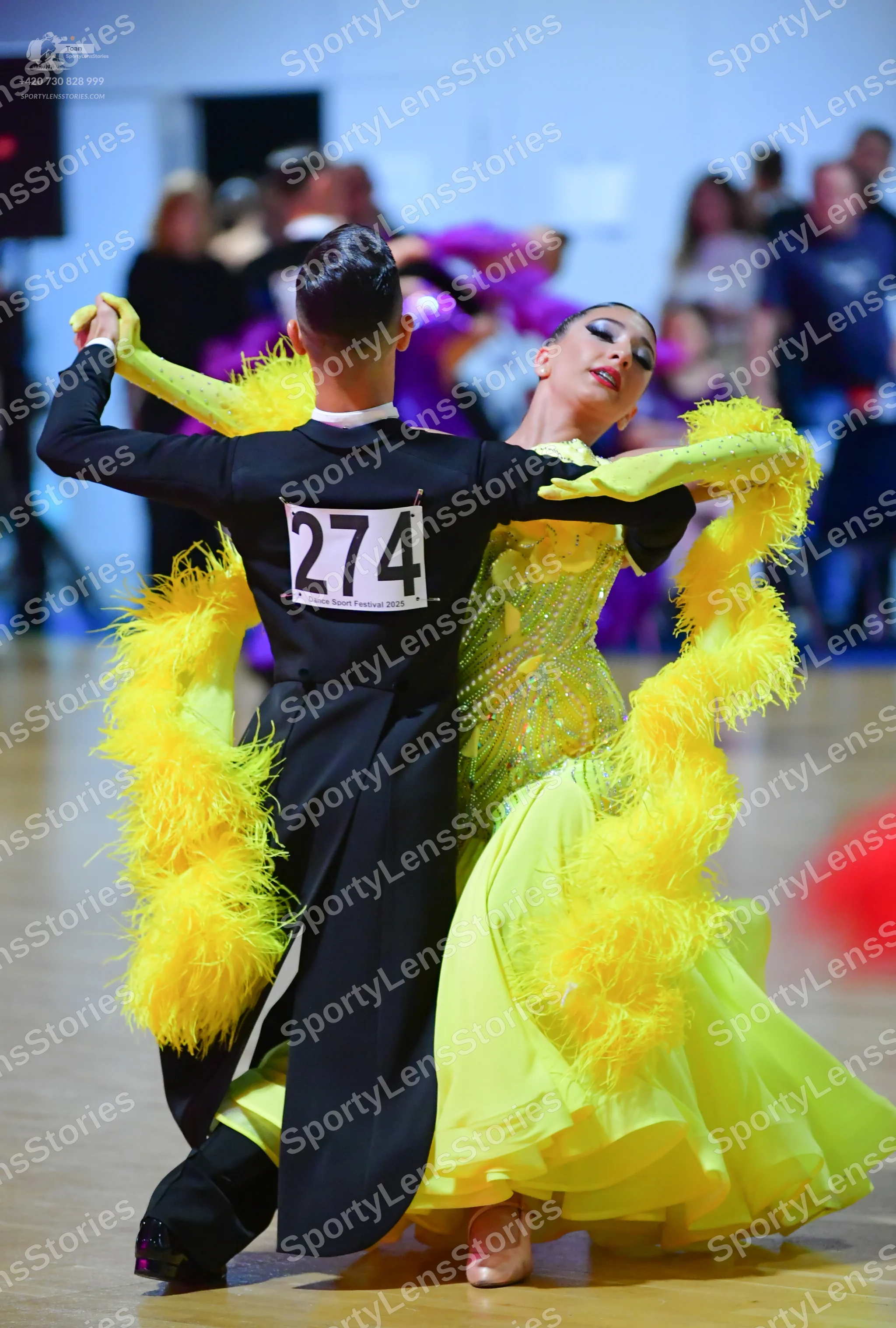 Dancesport competitor #274: Male dancer: black ballroom tailcoat