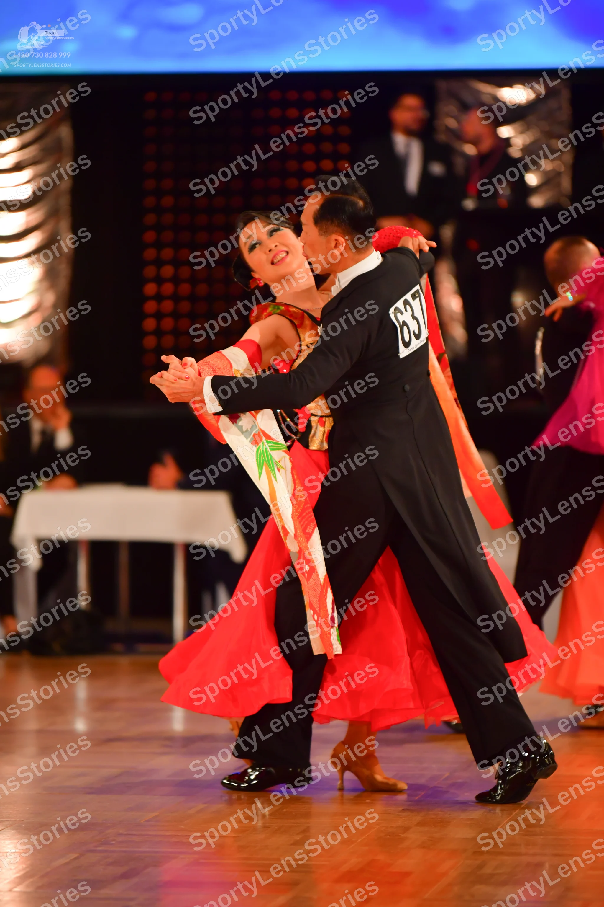 Dancesport competitor #637: Male dancer: black ballroom suit with a white shirt