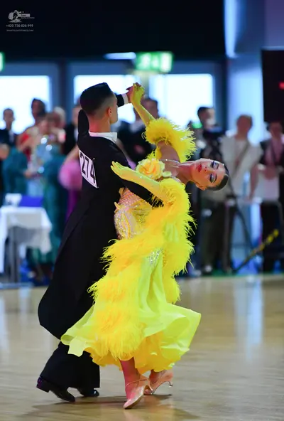 Dancesport competitor #274: Male dancer: black ballroom suit