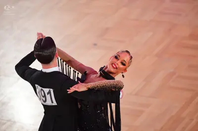 Dancesport competitor #391: Male dancer: black suit