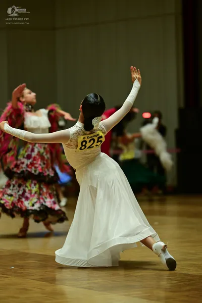 Dancesport competitor #825